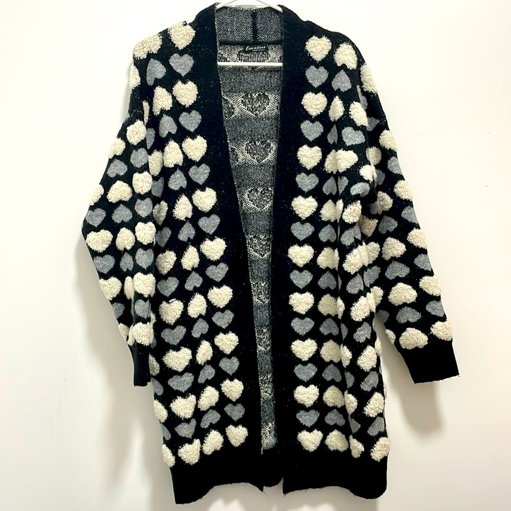 Full of Hearts soft pattern sweater black white gray Size M